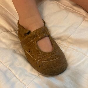 Starry Knight leather shoes- size 8 (2yr) 6”